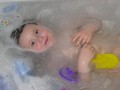 Yeyette dans son bain - 001 * 1024 x 768 * (109KB)